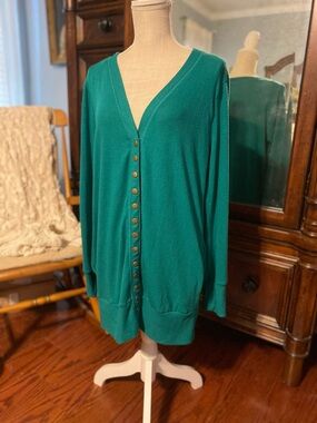Zenana Outfitters Women’s Dark Green V-Neck Snap-Front Cardigan Sweater, Size XL
